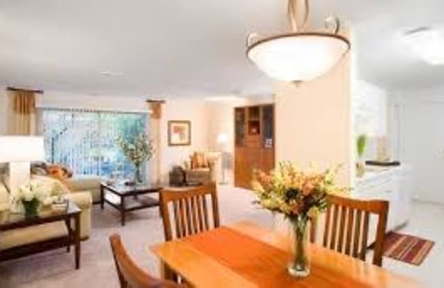 180 Plymouth Dr. - 180 Plymouth Drive, Norwood, MA 02062