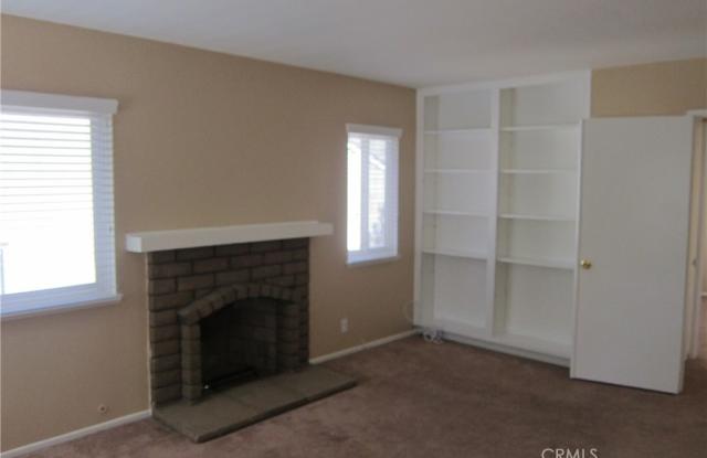 25 Edgebrook Drive Gallery 3