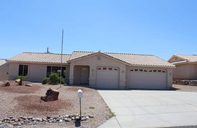 3 Bedroom 2 Bathroom 3 Car Boat Deep Garage Southside Lake Havasu! photos photos