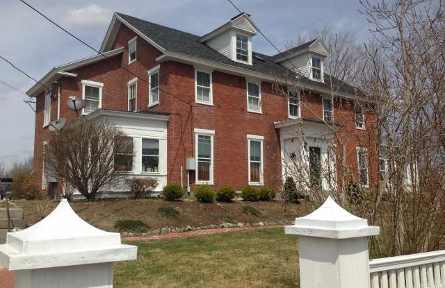 2 Elm Street - 2 Elm Street, Newmarket, NH 03857