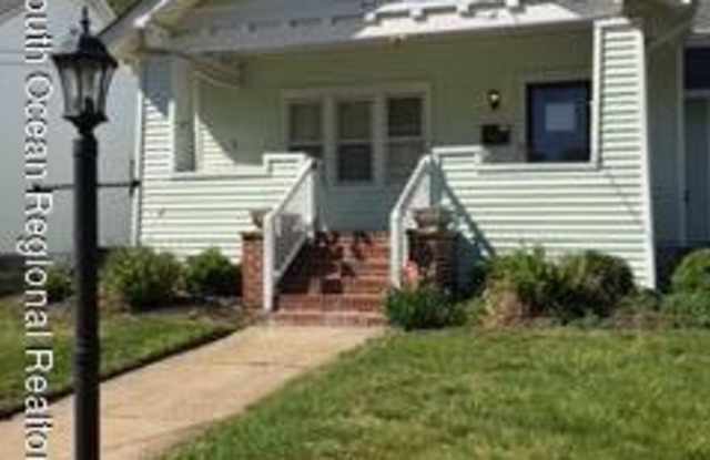 211 Albert Place Gallery 2