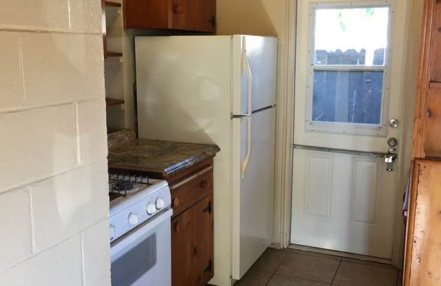 1 Bedroom House in Marysville! AVAILABLE NOW!! photos photos
