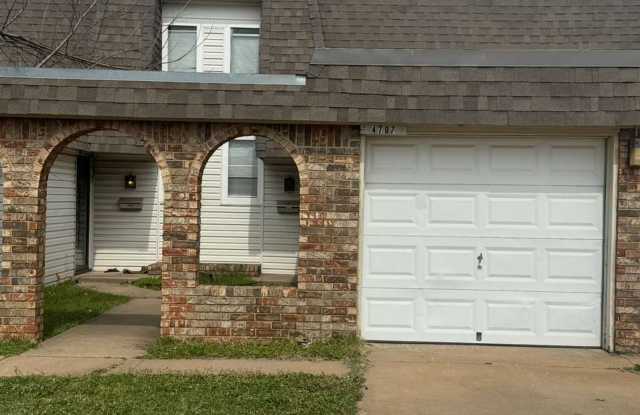 Spacious, Updated & Cute Home Near Lake Hefner in Close Proximity to Shopping & Dining photos photos