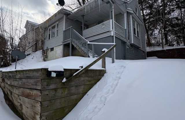 Three bedroom one bathroom home for rent photos photos