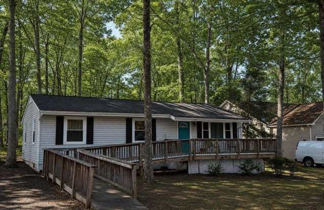 1238 Lakeview Parkway Gallery 1