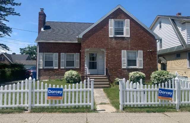 104 Thornton Street photos photos