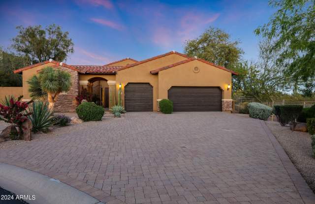 7552 E Camino Puesta Del Sol -- photos photos