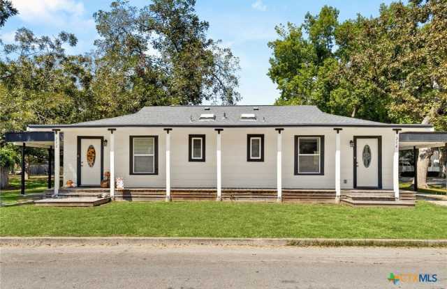 214 Dallas Street - 214 Dallas Street, New Braunfels, TX 78130