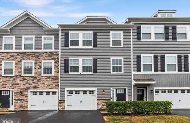 62 ROME WAY photos photos