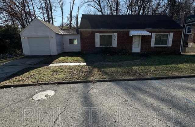 6910 Roland Boulevard - 6910 Roland Boulevard, Northwoods, MO 63121
