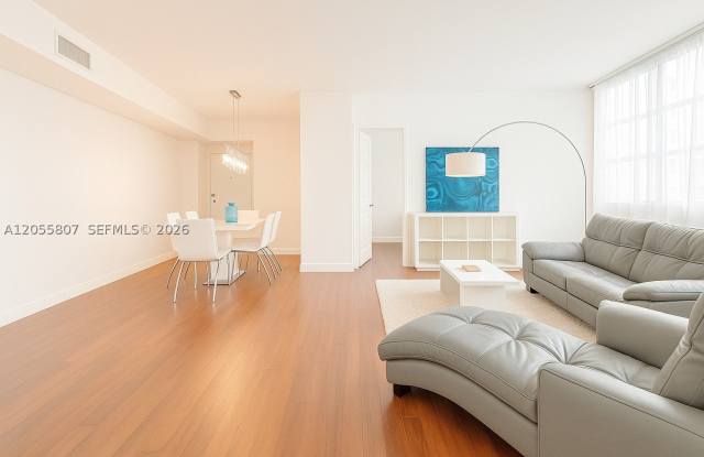 905 Brickell Bay Dr Gallery 1