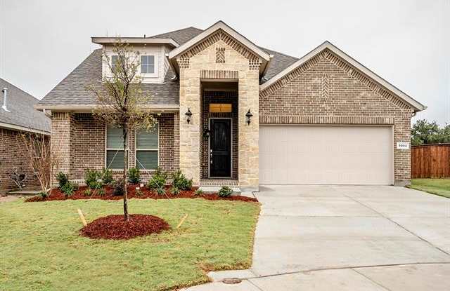 5804 Stonefield Lane - 5804 Stonefield Ln, Fort Worth, TX 76137