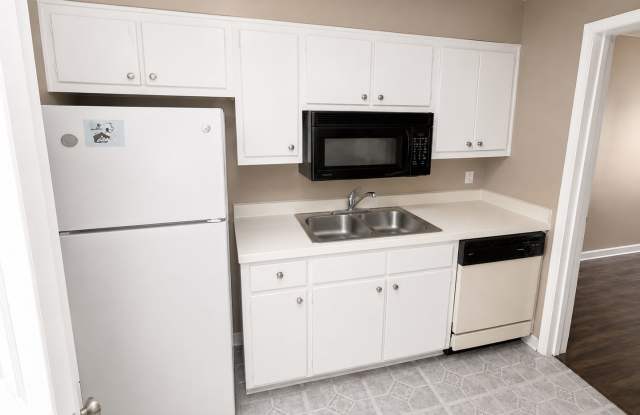 Spacious 2 Bedroom Apartments in Raleigh – Raleigh Pines Gallery 3
