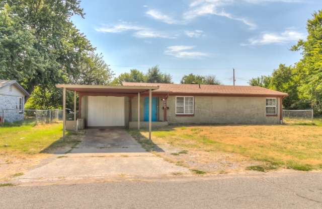 1740 Cherry Lane Gallery 1