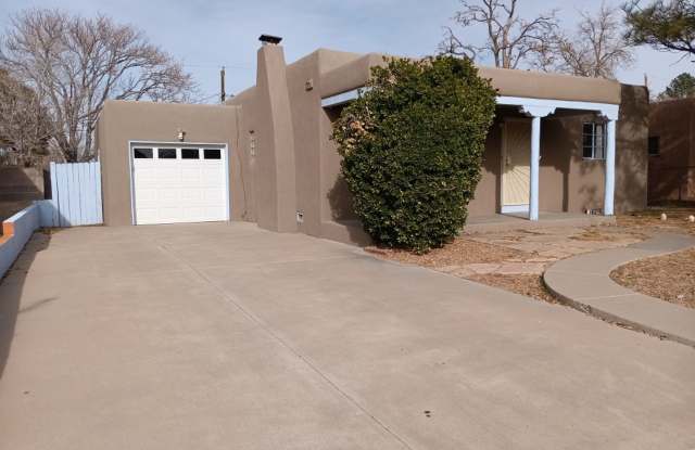 Charming 3-bedroom, 2-bathroom! Showings available NOW! New appliances! SPECIAL!! photos photos