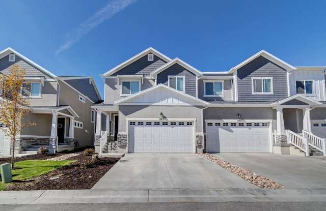 3645 W 2380 N photos photos