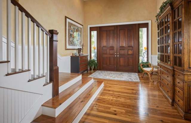 2750 Treasure Ln Gallery 4