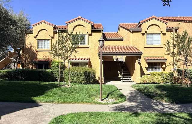 Move-In Ready, 2BD/2BA, Upper-Level, Corner Unit Condo in Siena Hills, San Ramon- Available NOW! Gallery 1