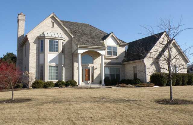 Large 5 Bedroom in Elite Suburbs - 3820 Richland Parkway, Brookfield, WI 53045