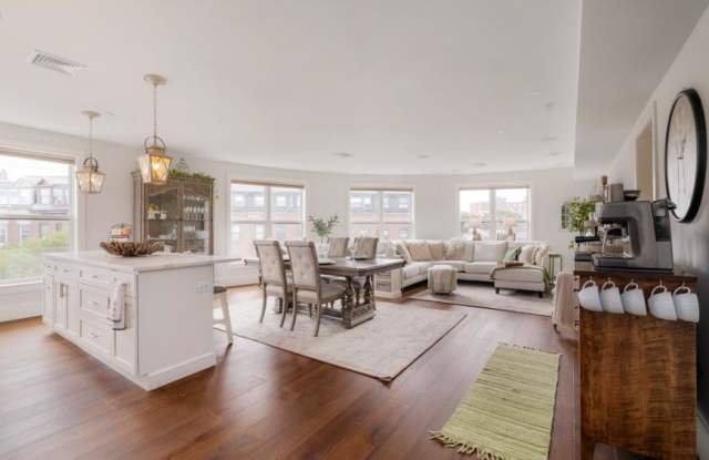 480 West Broadway photos photos
