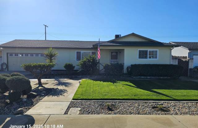 MOVE IN SPECIAL! - 2949 East Laurel Avenue, Visalia, CA 93292 MOVE IN SPECIAL! - 2949 East Laurel Avenue, Visalia, CA 93292