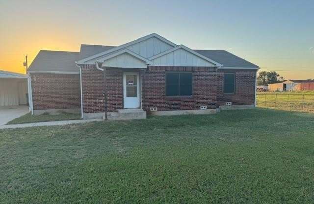 1001 Fortenberry Road - 1001 Fortenberry Road, Decatur, TX 76234