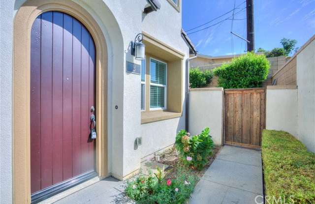 2151 Citrus Place Gallery 2