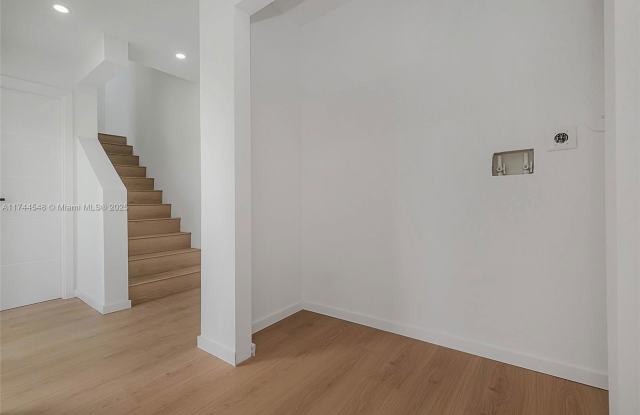 1975 Calais Drive Gallery 4