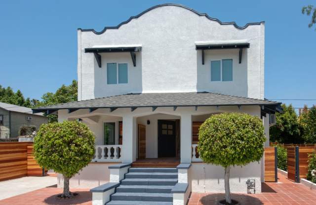 Spacious & Updated 2 Bedroom, 1 Bath Upstairs Apartment in the Heart of Echo Park Gallery 1