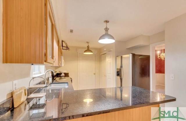 18 Lexington Court Gallery 4