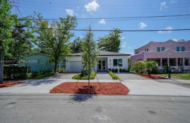 112 NW 24th Ct photos photos