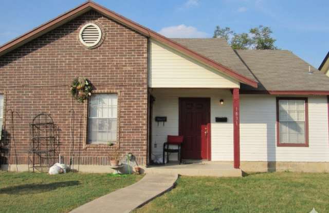 1831 W Woodlawn unit: 1 photos photos