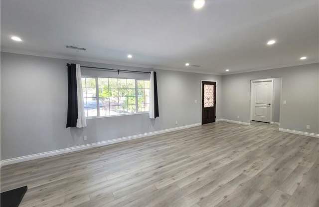 5939 Vanalden Avenue photos photos