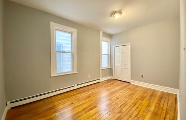 128 Ridge St Gallery 4