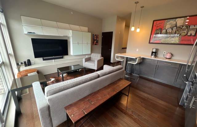 801 E Mifflin St. photos photos