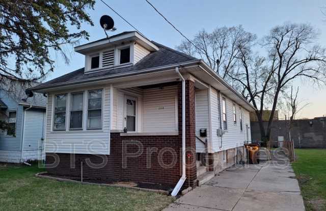 608 West Loucks Avenue photos photos