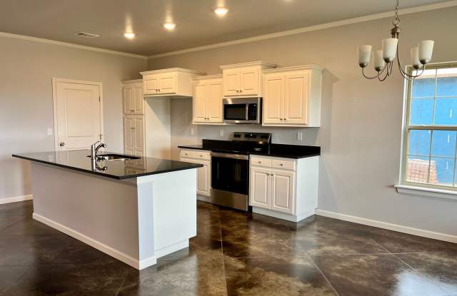 New built located in Beacon Pointe area!!! Canyon school District 3/2/2 Gallery 4