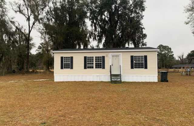 Newer Mobile Home in Lakeland, GA - 14 Annie Mae Drive, Lakeland, GA 31635