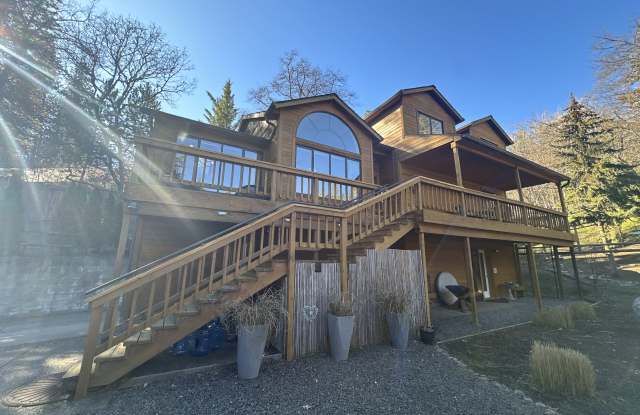 39 Scenic Dr - 39 Scenic Drive, Ashland, OR 97520 39 Scenic Dr - 39 Scenic Drive, Ashland, OR 97520