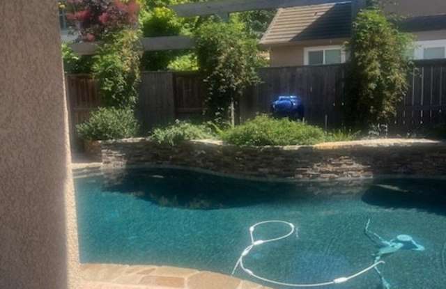 5828 Melones Way photos photos