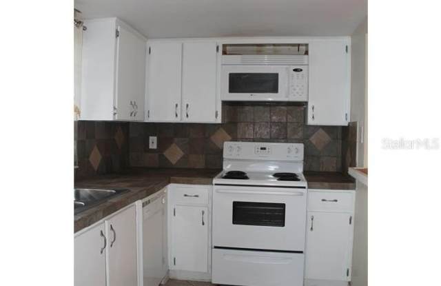 8605 CHAMPLAIN Court Gallery 2