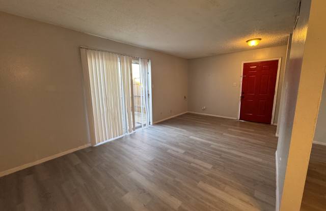 1801 Lawndale Avenue - B Gallery 1