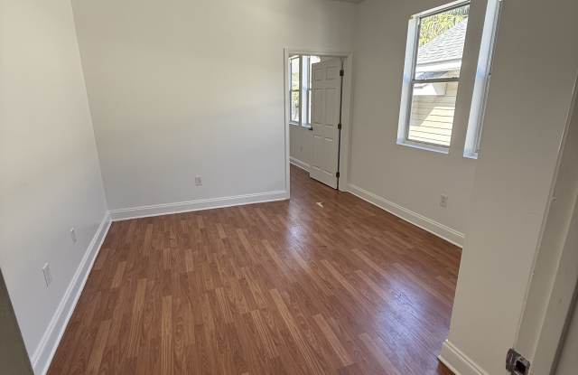 5906 Marigny Street Gallery 2