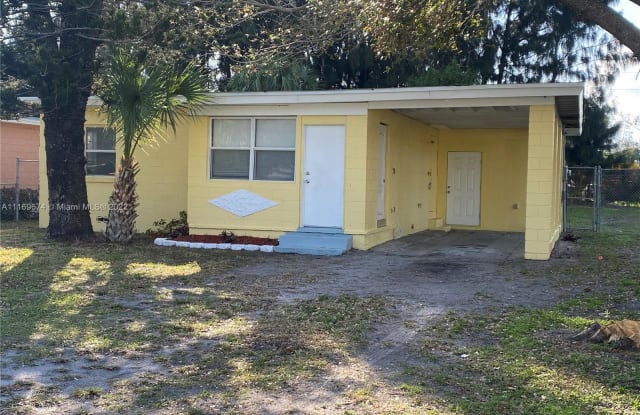 1307 20th N St - 1307 N 20th St, Fort Pierce, FL 34950