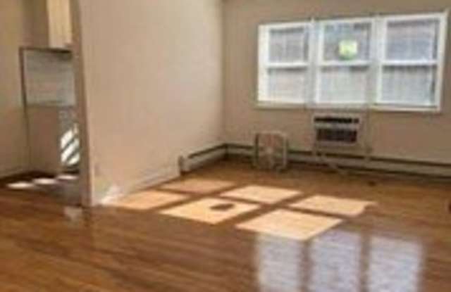 222 Garibaldi Avenue Gallery 4