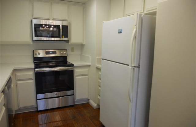 13120 La Jolla Circle Gallery 2