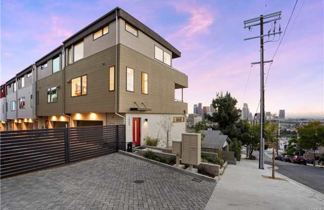 4bd4.5ba single family for rent photos photos