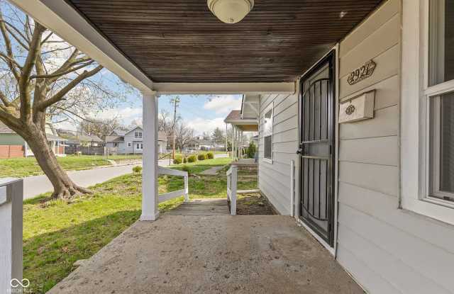 Newly Remolded  Eastside Two Bedroom Located near 21st and Brookside Parkway Gallery 4