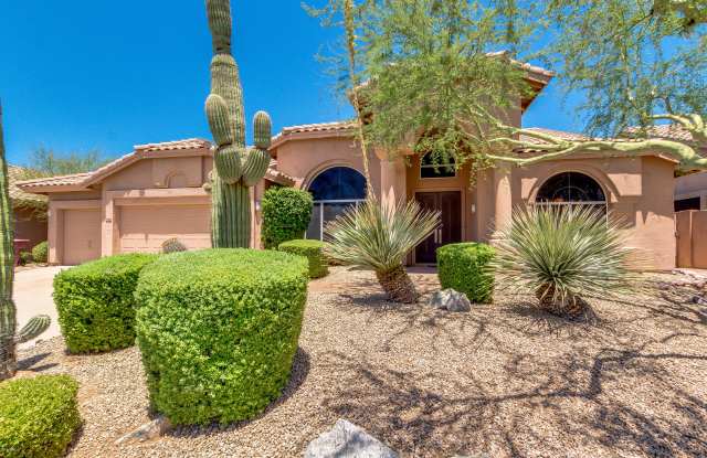 9238 E PALM TREE Drive Gallery 2