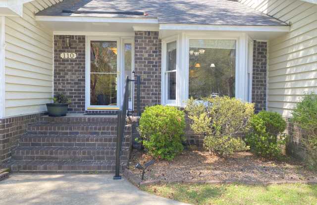 110 Bridlewood Pl Gallery 2